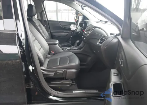 2021 Chevrolet Equinox Awd Premier z USA, uszkodzony, nr VIN 2GNAXXEV7M6121271